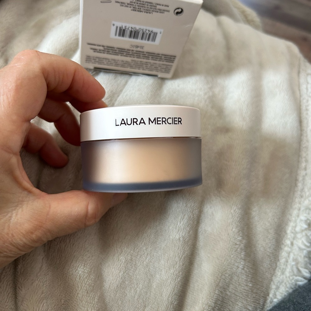 Laura Mercier Translucent Honey Loose Setting Powder Ultra-Blur NIB - Picture 2 of 15